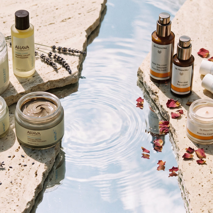AHAVA oder Dr. Hauschka: Welche Hautpflege passt zu dir?